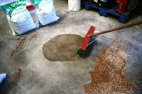 Spill sponge